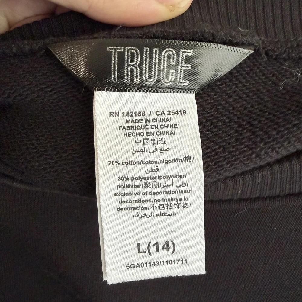 TRUCE black short